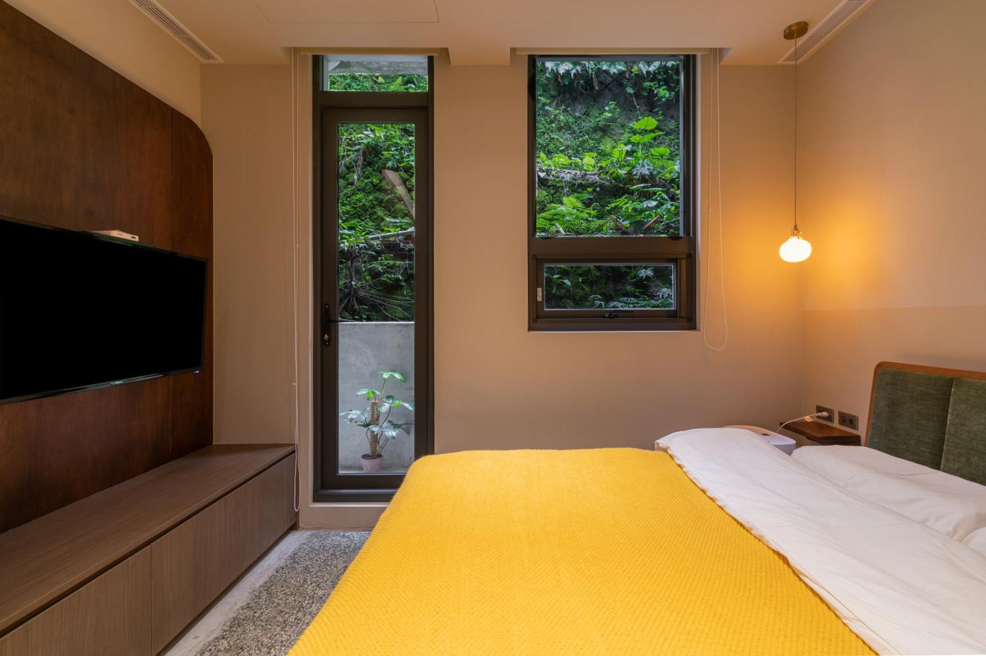 Enzo House Apartment Keelung Bagian luar foto