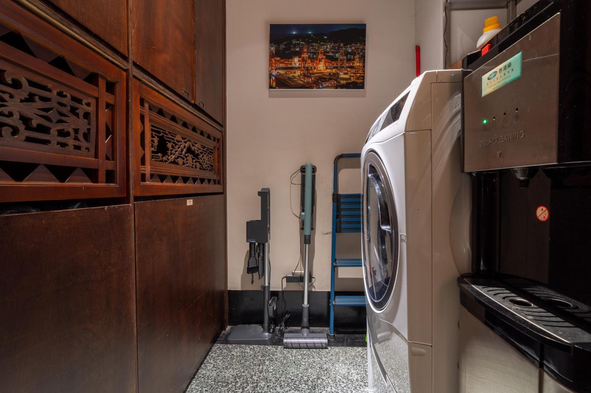 Enzo House Apartment Keelung Bagian luar foto