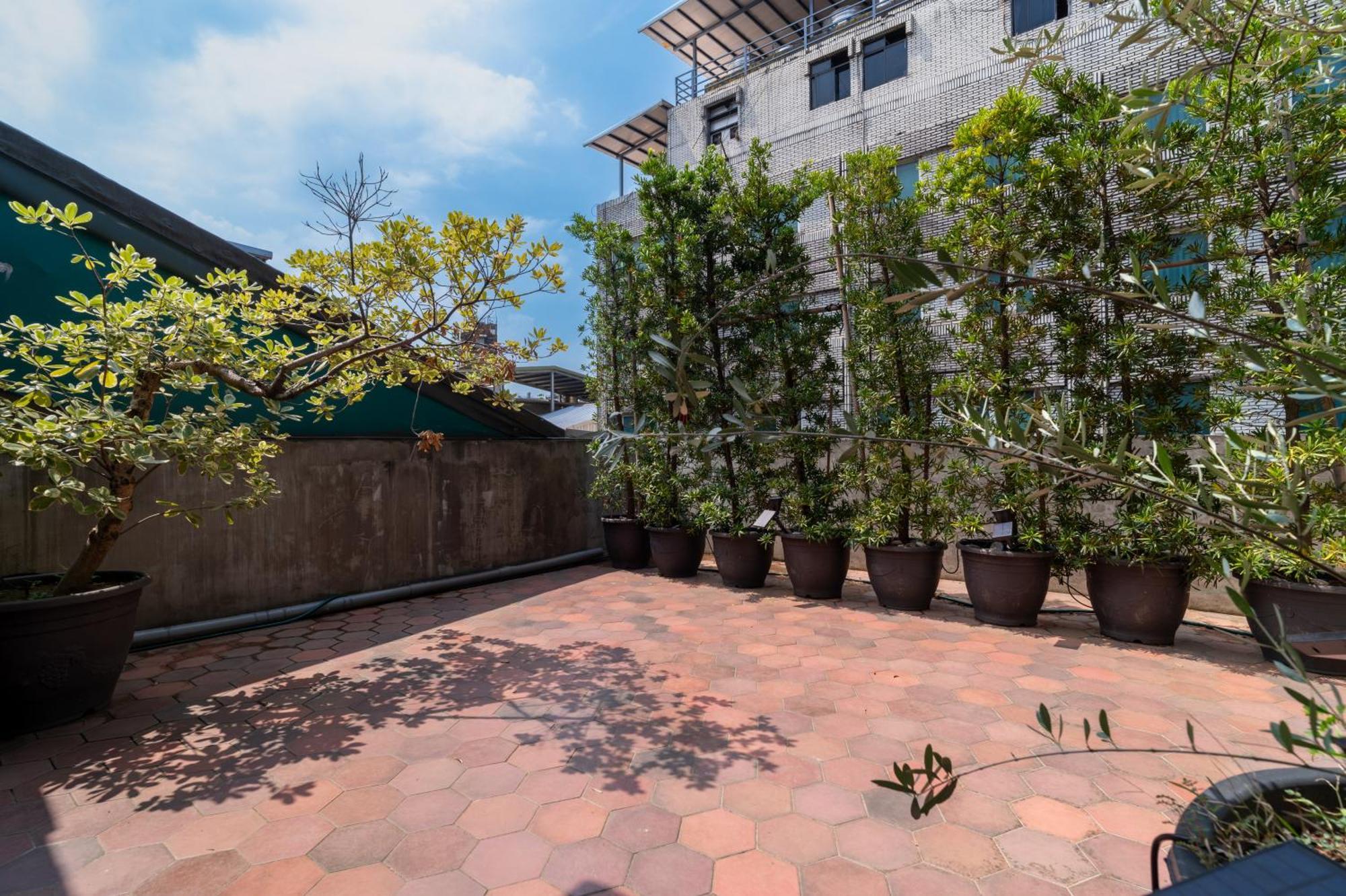 Enzo House Apartment Keelung Bagian luar foto