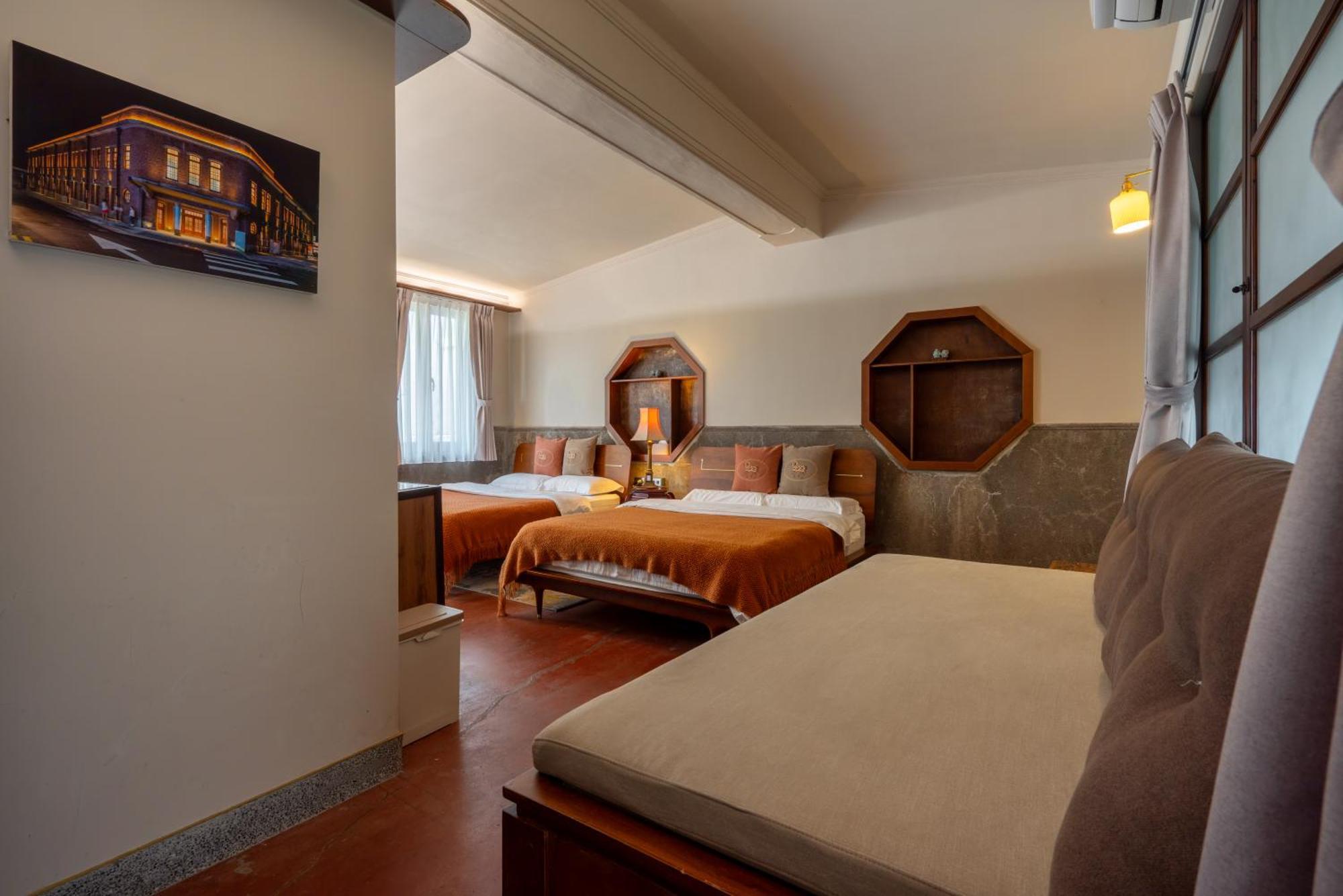 Enzo House Apartment Keelung Bagian luar foto